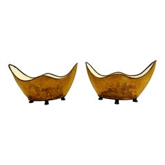 Paire de Cachepots en papier mâché et peints de style Régence anglaise, 19e C. Scènes équestres