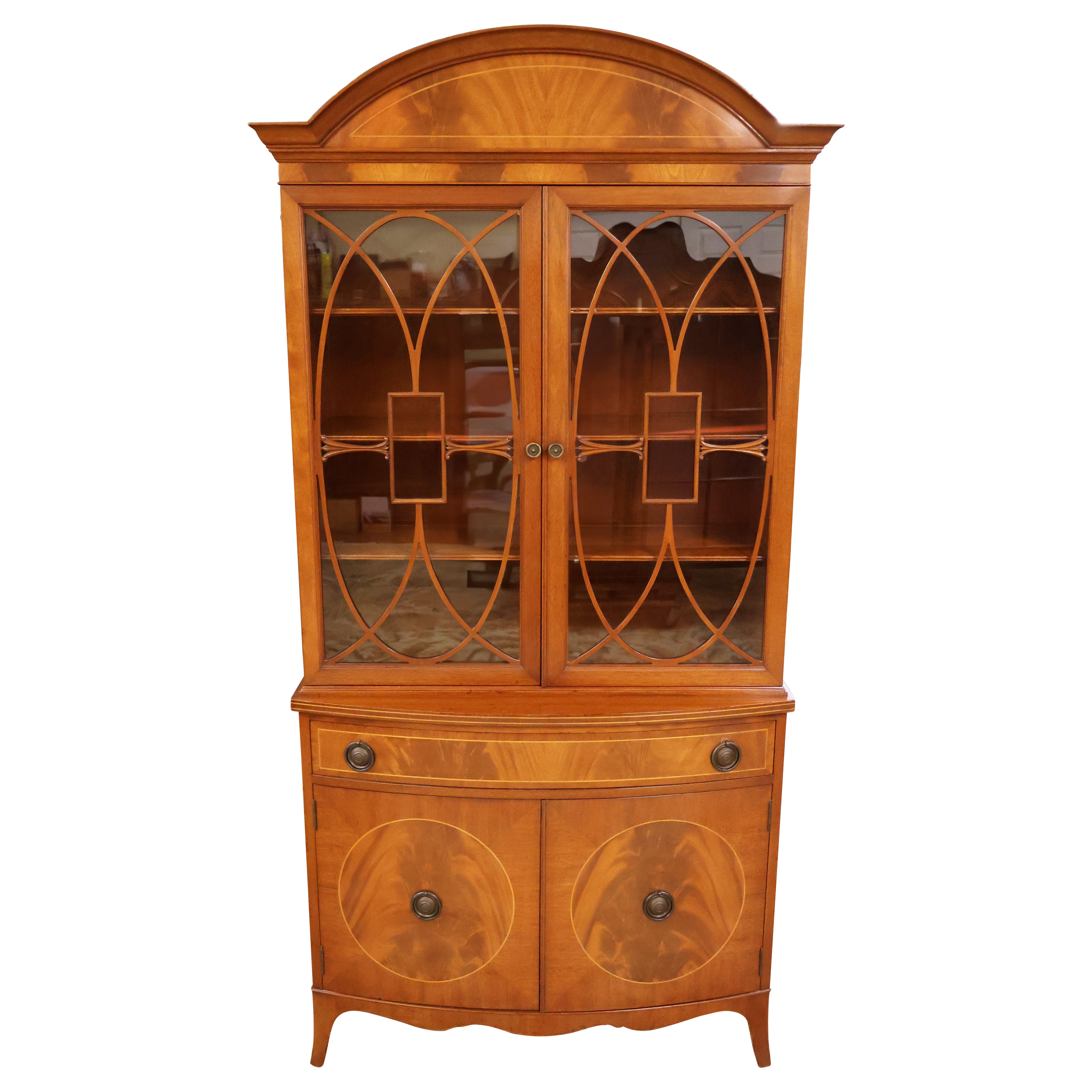 Northern Furniture Company Mahagoni George III Stil Liquor China Kabinett im Angebot