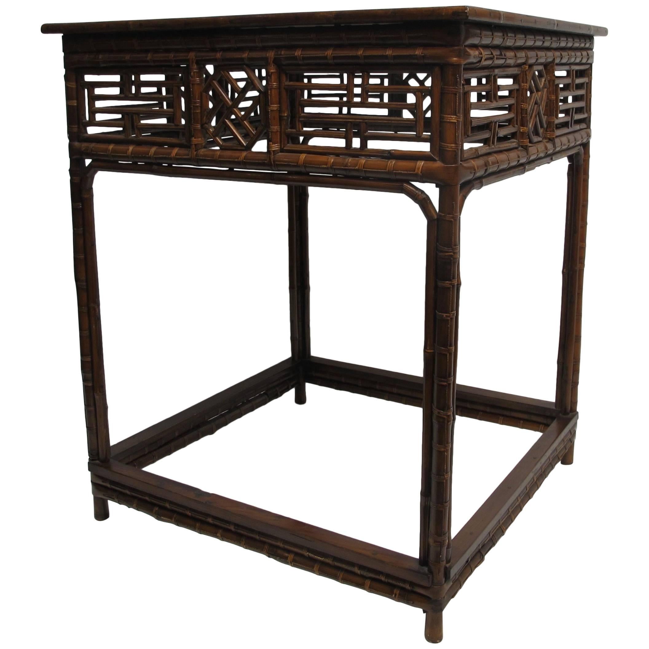 Ancienne table chinoise en bambou de style chinois vers 1880 en vente