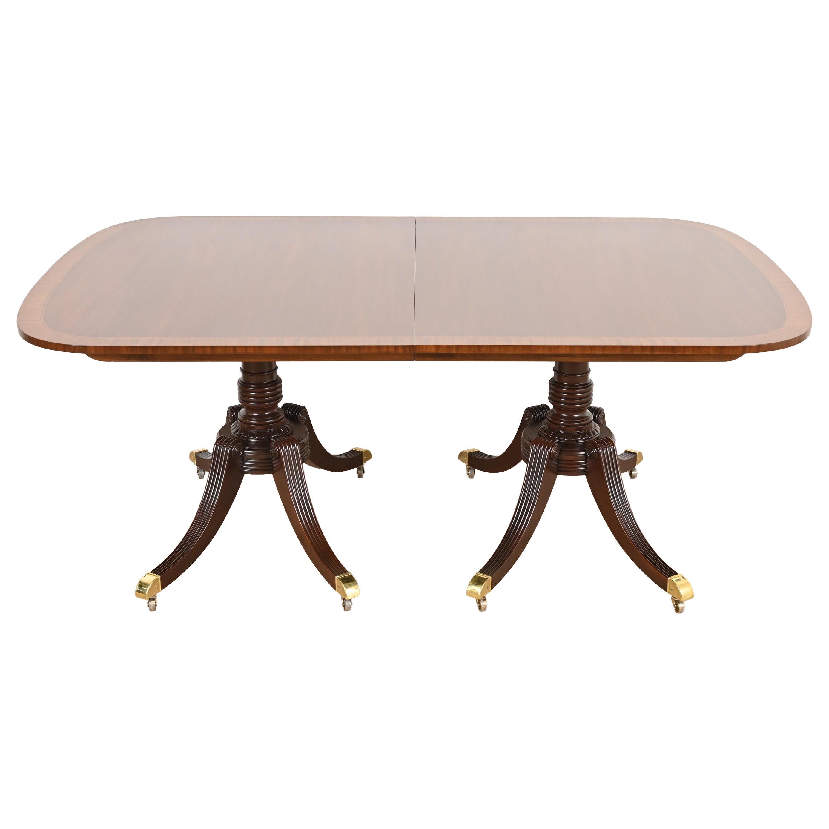 Baker Furniture Mesa de Comedor Georgiana de Caoba con Bandas y Pedestal, Reacabada en venta