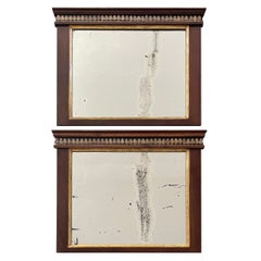 Paire de miroirs néoclassiques