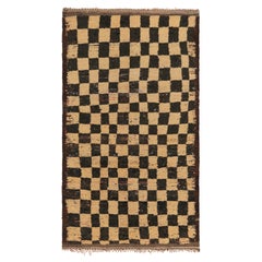 Alfombra marroquí vintage, geométrica a cuadros negros y beige - Rug & Kilim