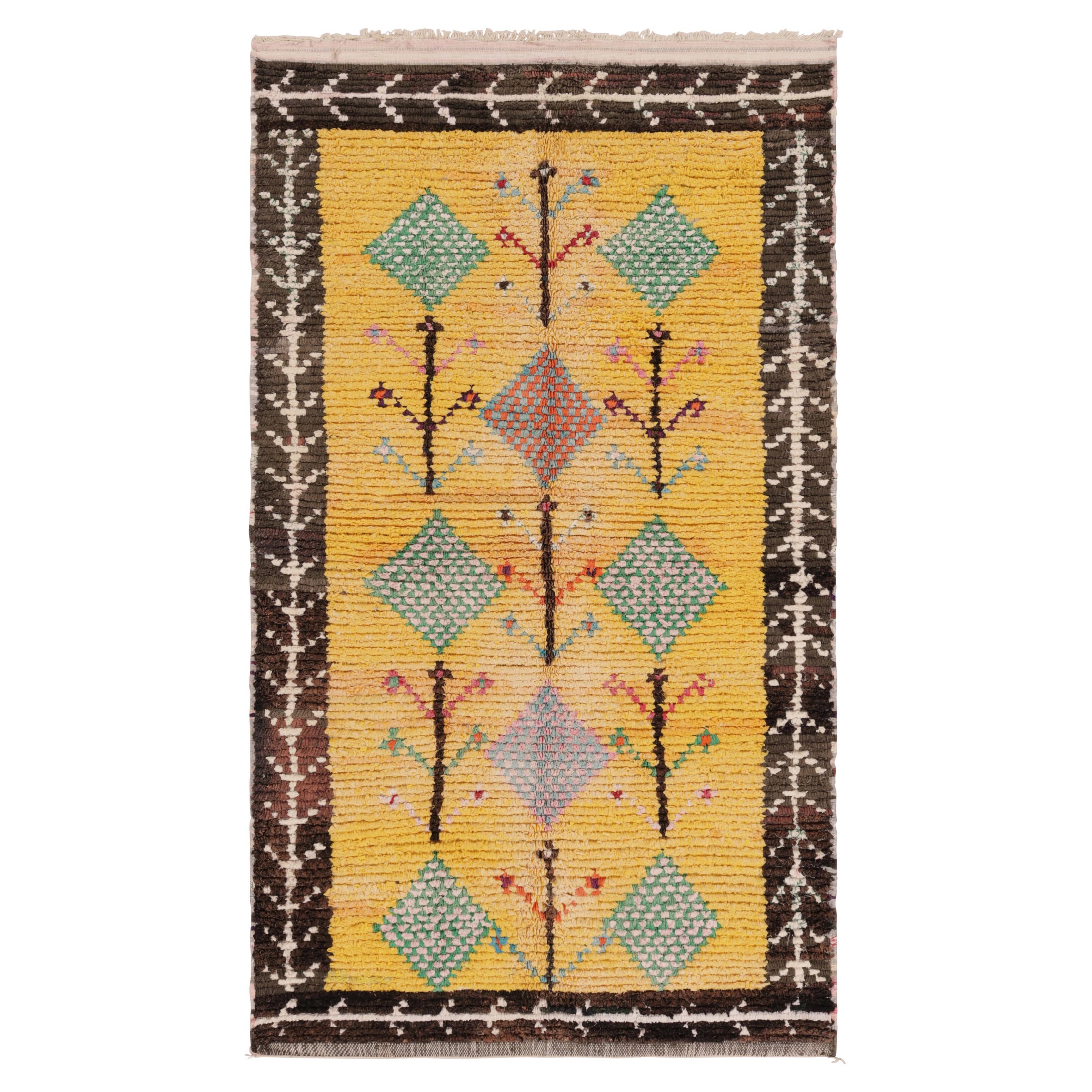 Vintage Moroccan Rug in Gold with Geometric Patterns - Rug & Kilim