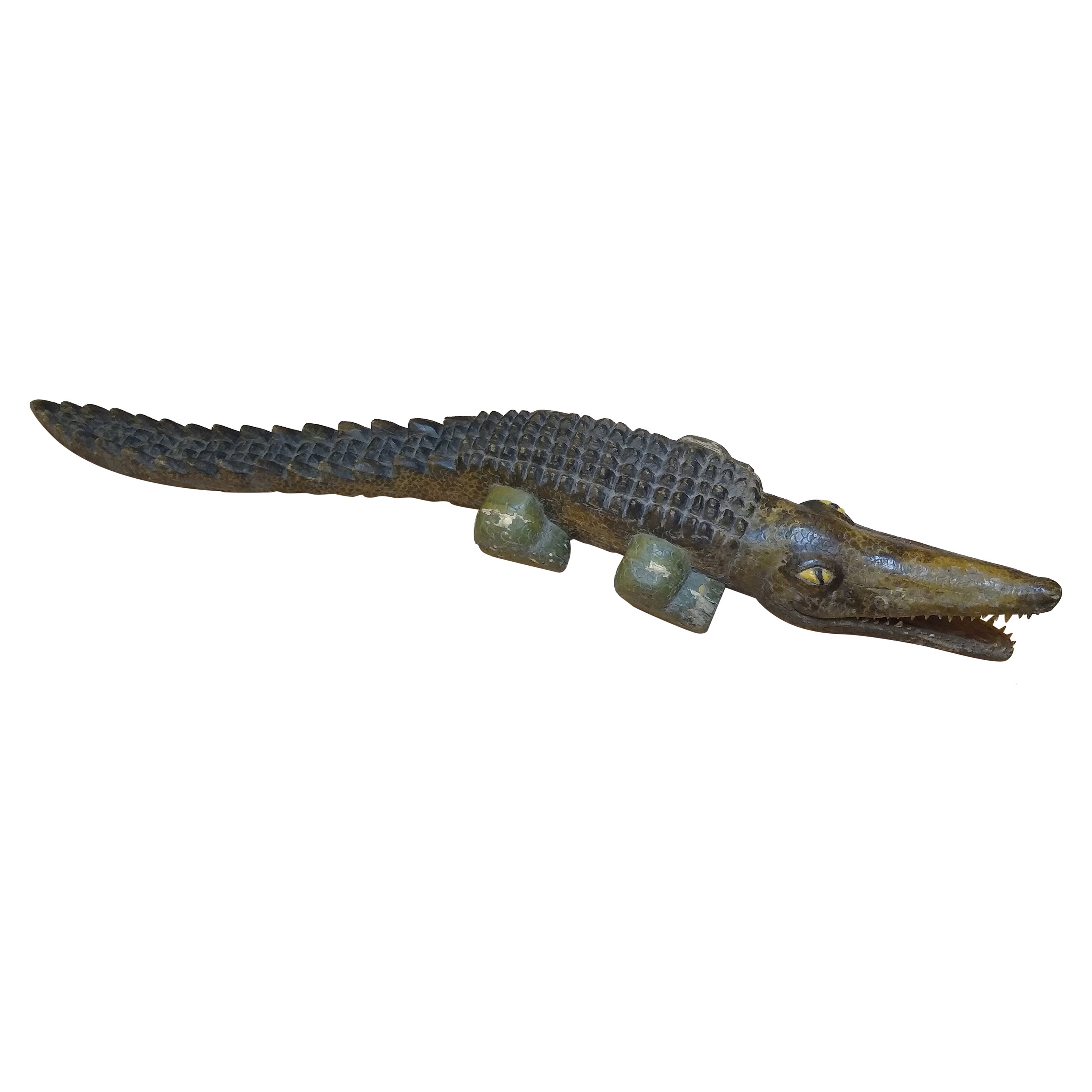 Striking Hand carved large wood Sculpture of Crocodile from Mexico For Sale