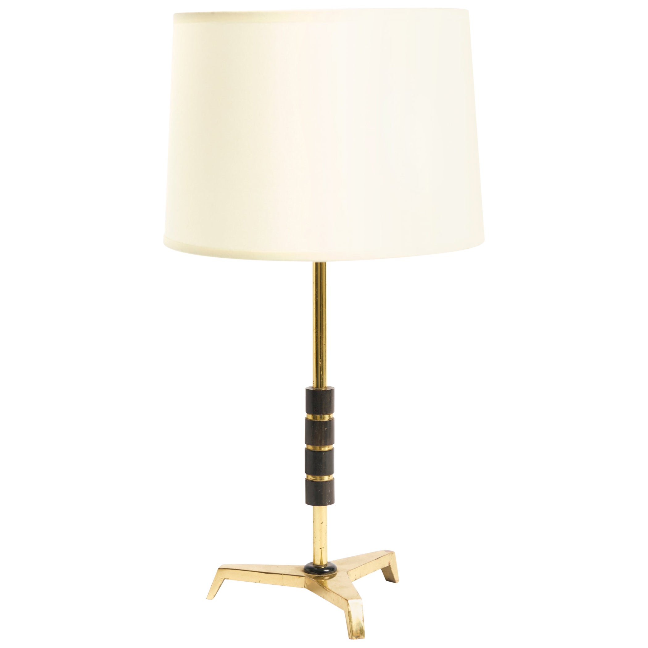 Lampe à poser sur trépied en laiton