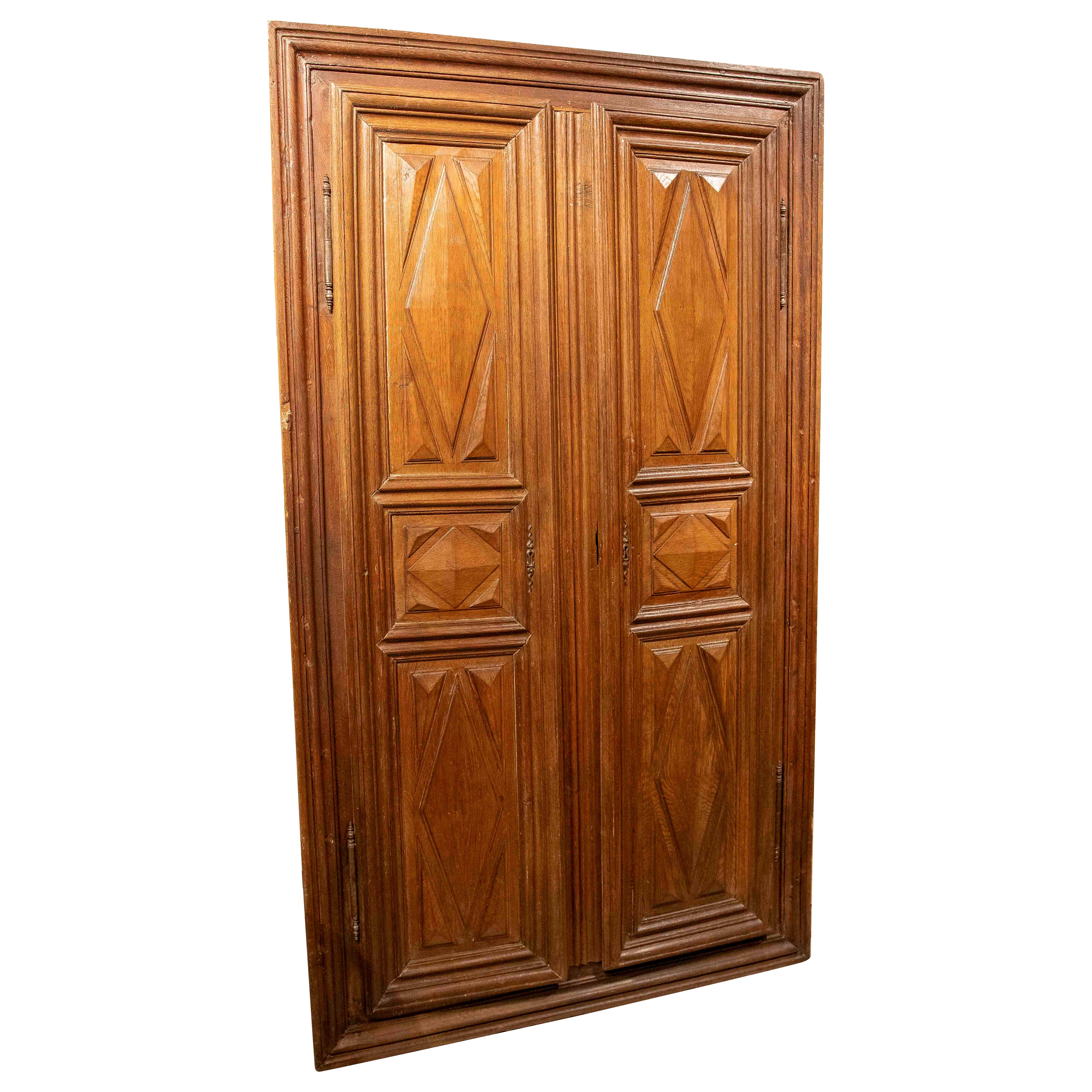 18th Double-Leaf wooden Door with Diamond-Carved Panels For Sale