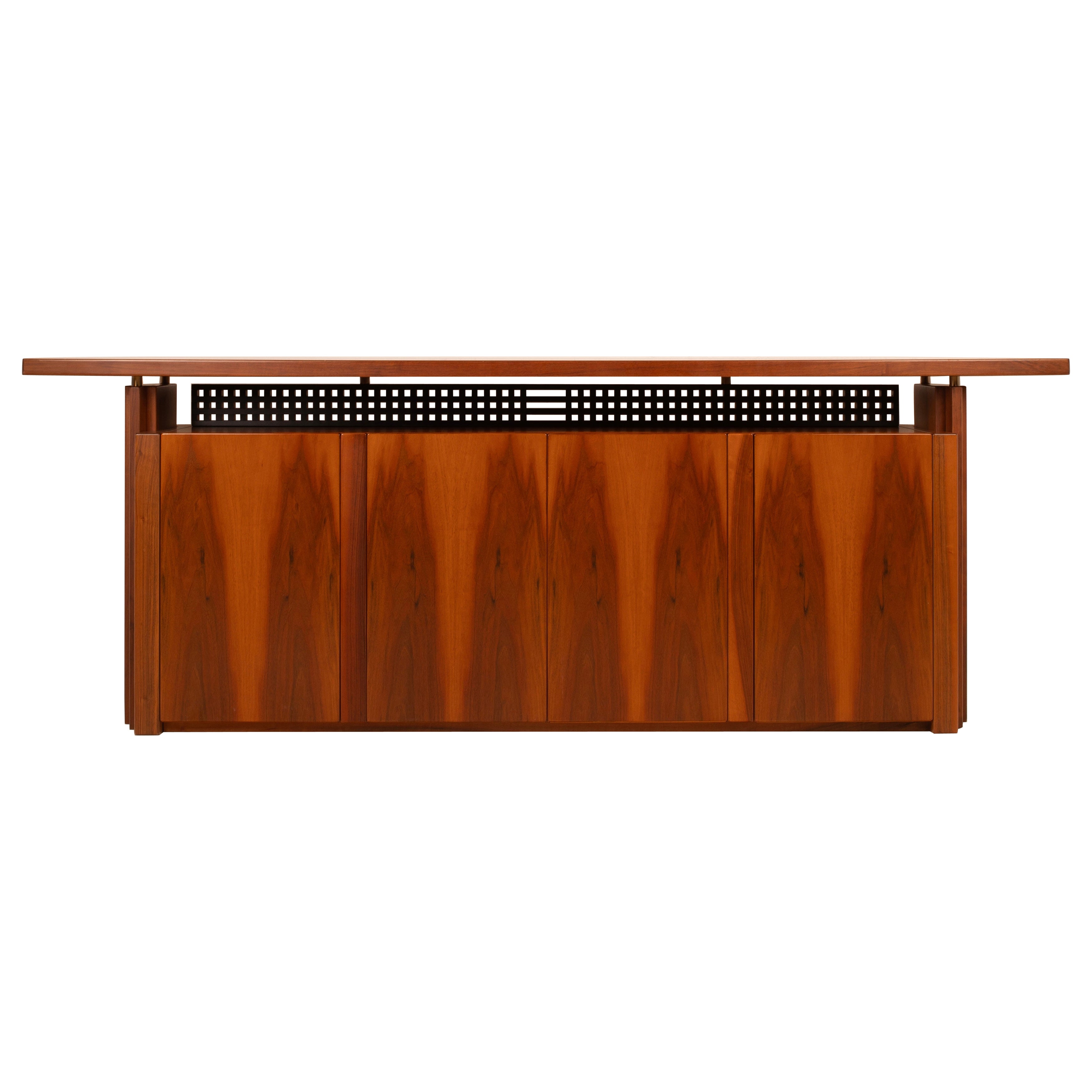 Italian Handcrafted Sideboard in the Style of Rivadossi, 1980s in vendita
