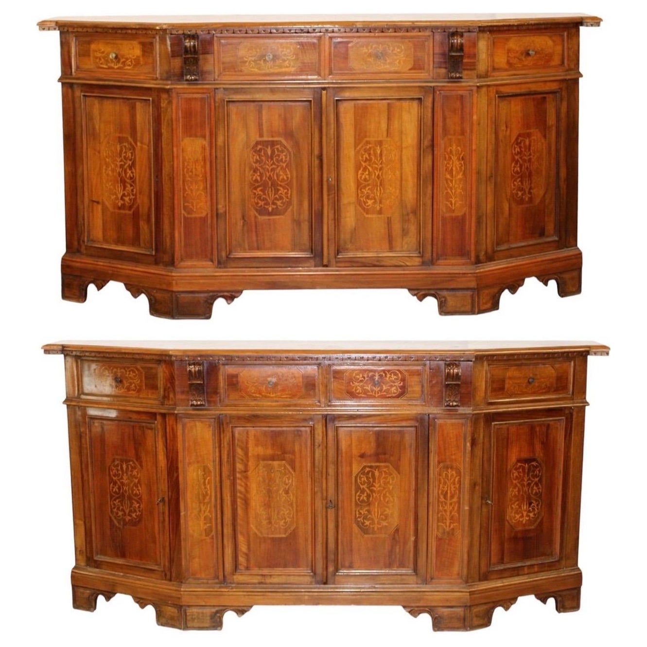 Paire de buffets italiens anciens en marqueterie et en noyer en vente