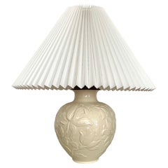 Cream-White Ceramic Table Lamp, Relief Floral Motifs, Villeroy & Boch, 1950s