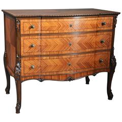 Early 20th Century French Fine Quality Satinwood Commode