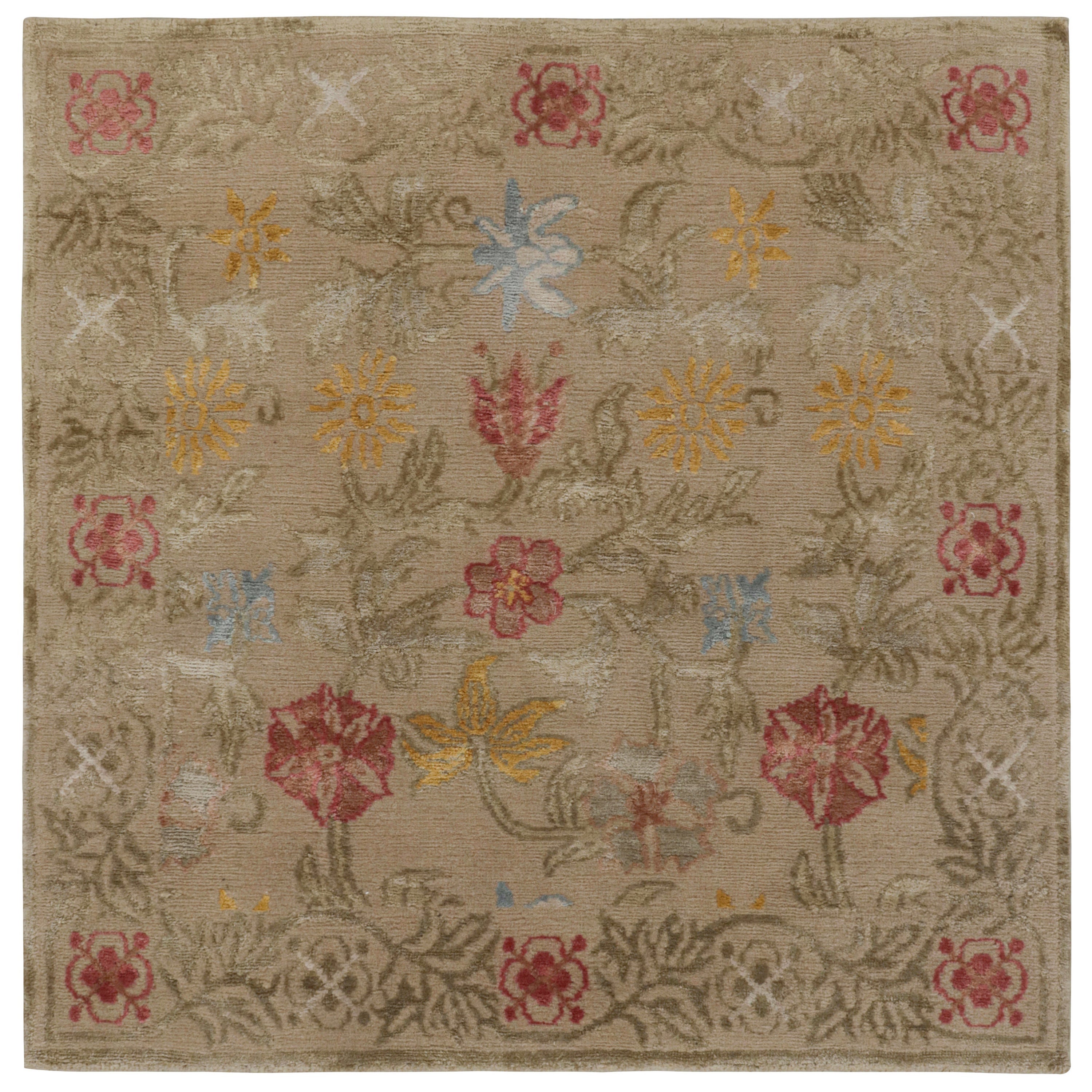 Rug & Kilim's Spanish European Style Square Rug with Floral Patterns "Bilbao" (tapis carré de style européen espagnol avec motifs floraux) en vente