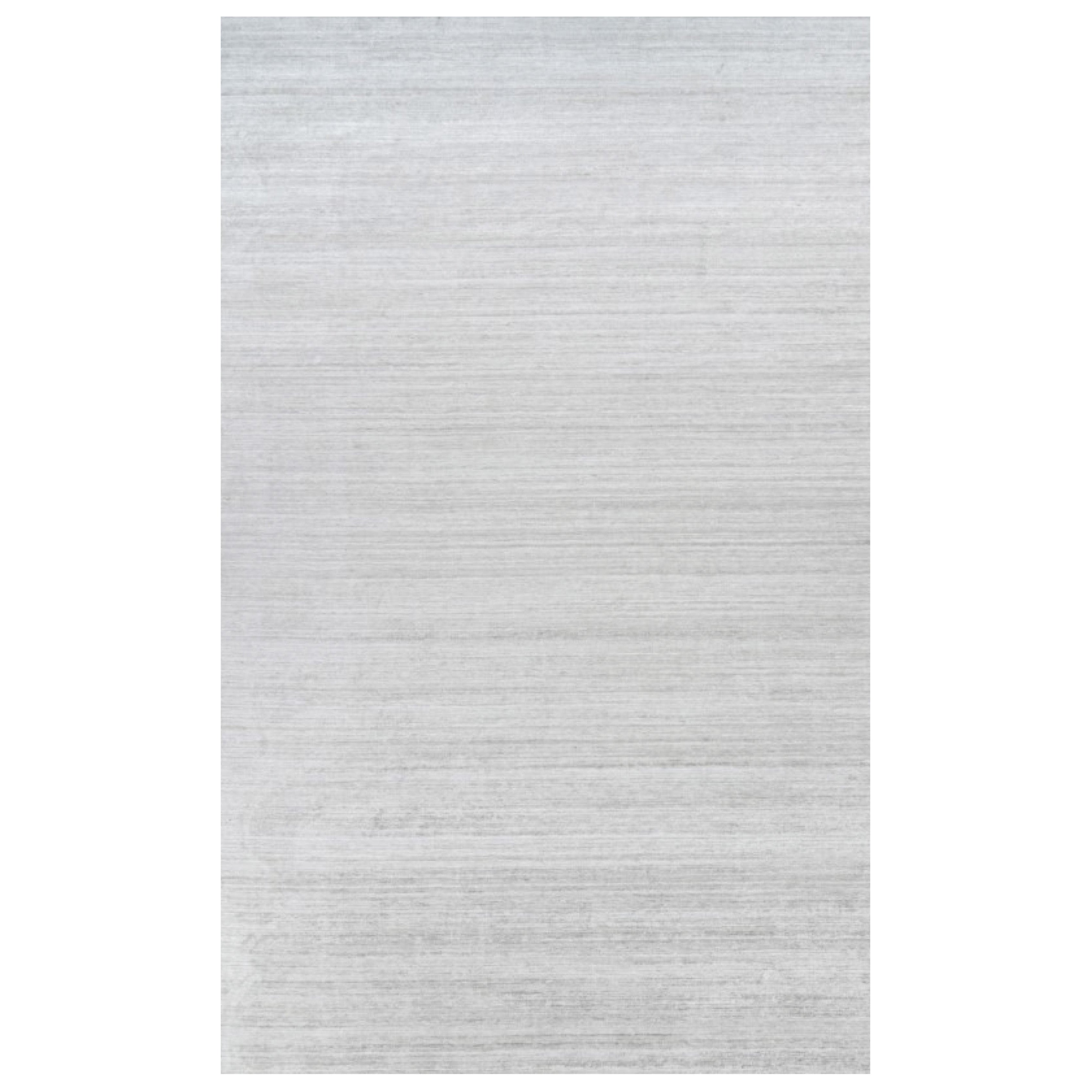 Rug & Kilim's übergroßer Strukturteppich in massivem Grau und Off-White-Streifen
