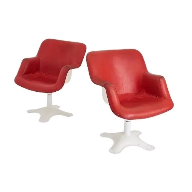 Coppia di sedie vintage 'Junior' in pelle rossa di Yrjo Kukkapuro in vendita