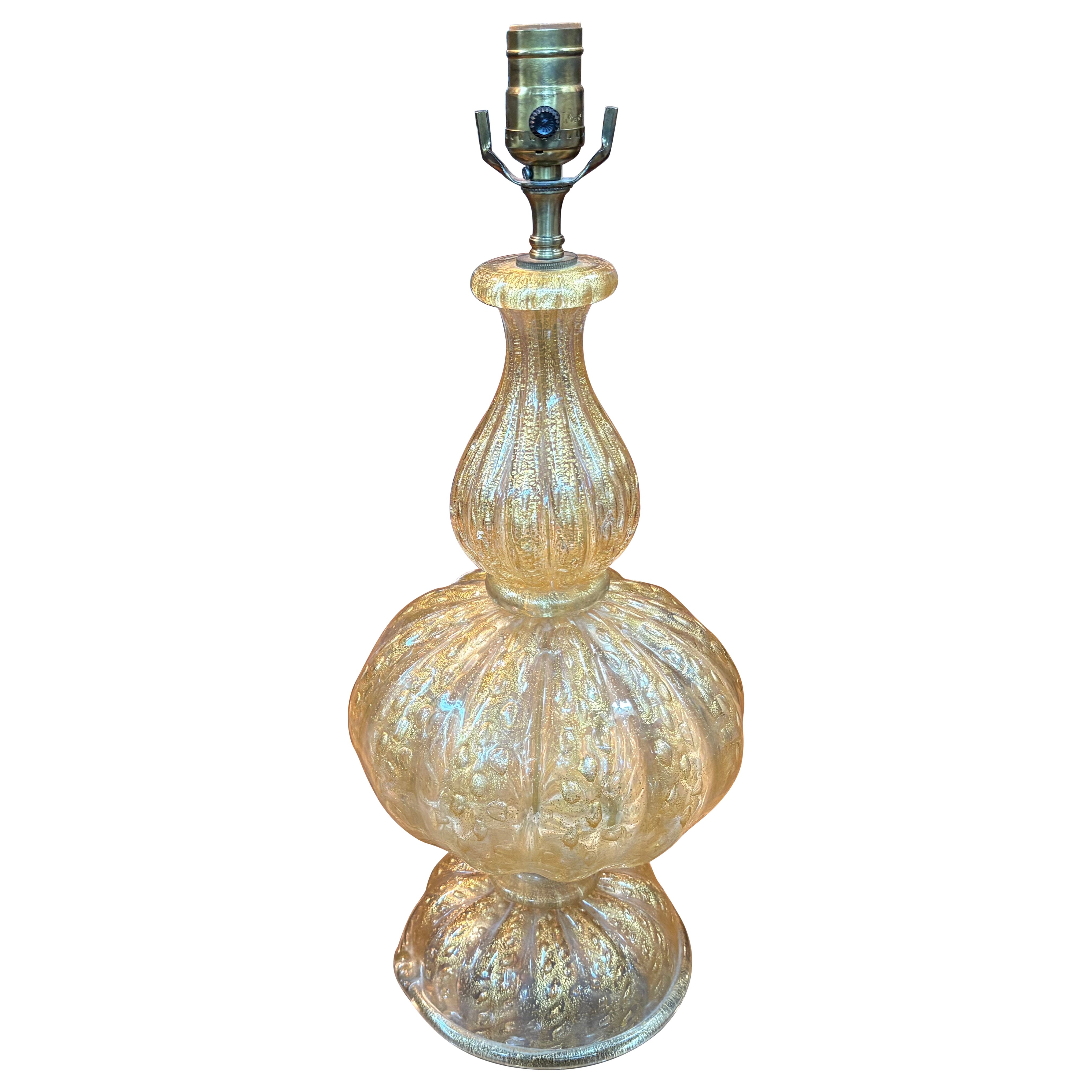 Lampe en verre Murano doré en vente