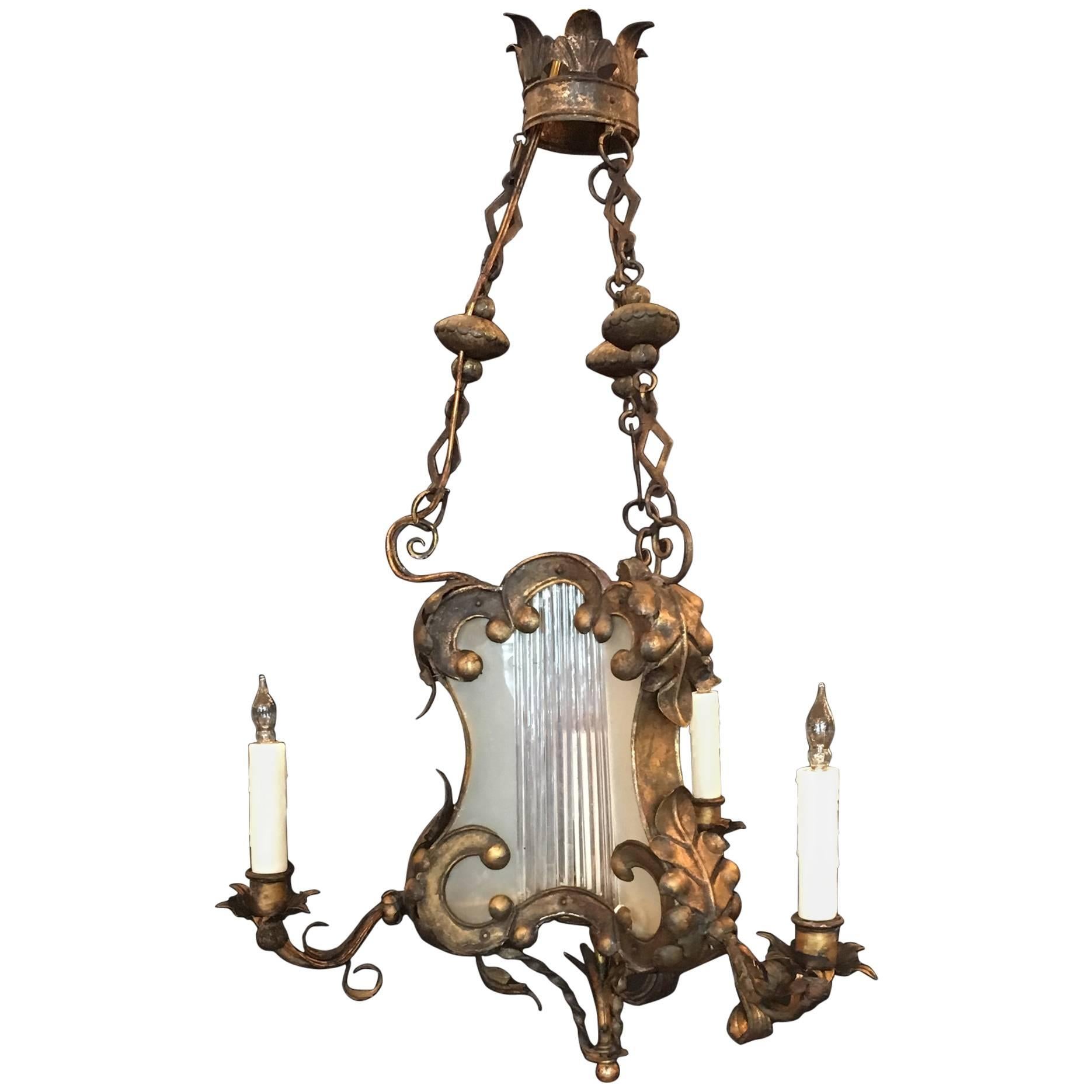 Lustre baroque vénitien du XVIIIe siècle en bois doré, tôle et verre