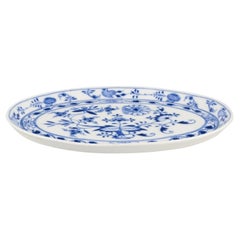 Antique Meissen, Germany. Blue Onion tray in porcelain. Hand-painted decoration.