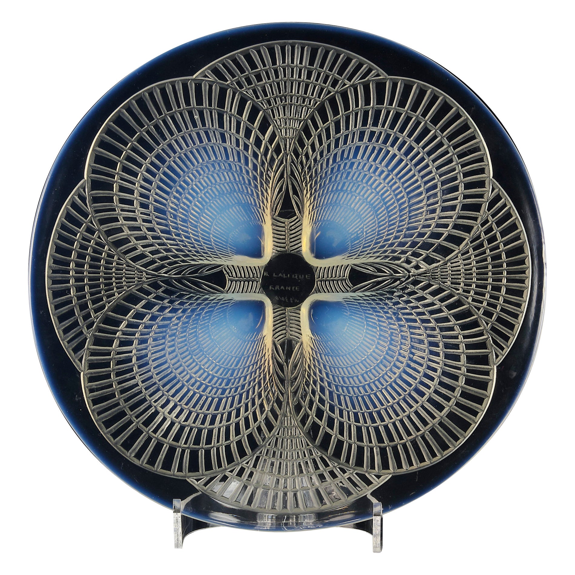 Piatto in vetro francese dei primi del Novecento intitolato "Coquilles No.2" di René Lalique