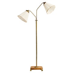 Schwedische Designerin, Stehlampe, Messing, Eiche, Stoff, Schweden, 1940er Jahre