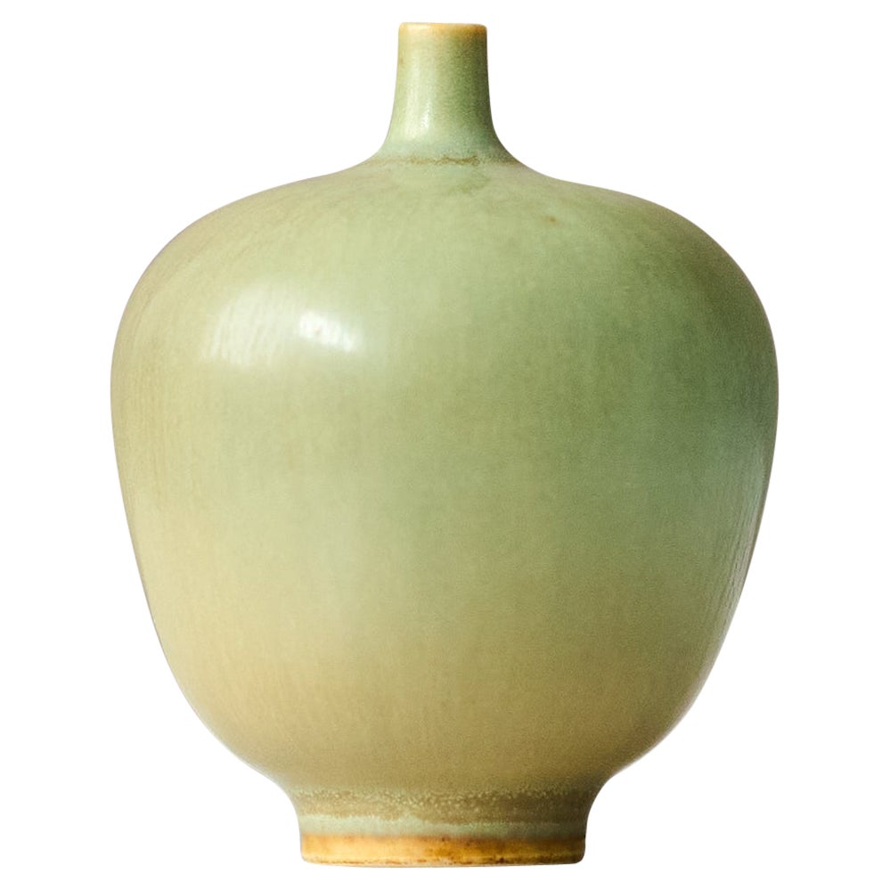 Vaso in miniatura in gres verde di Berndt Friberg. Studio A Svezia 1957 in vendita