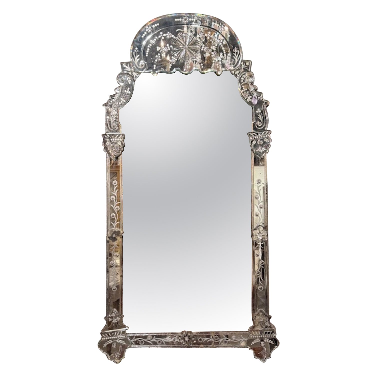 Miroir vénitien en verre gravé du 20e siècle