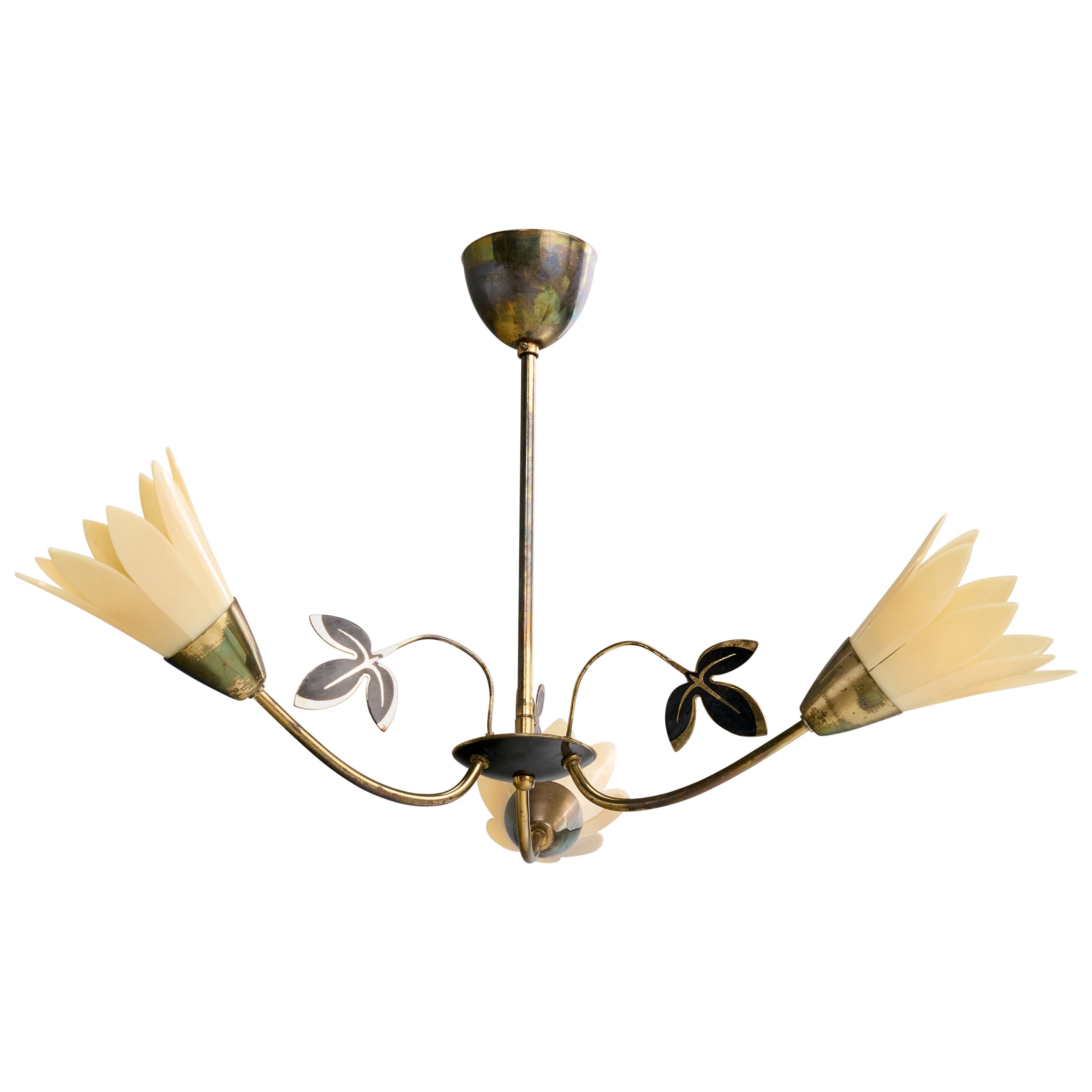 Designer suédois, lustre, laiton, acrylique, Suède, années 1970