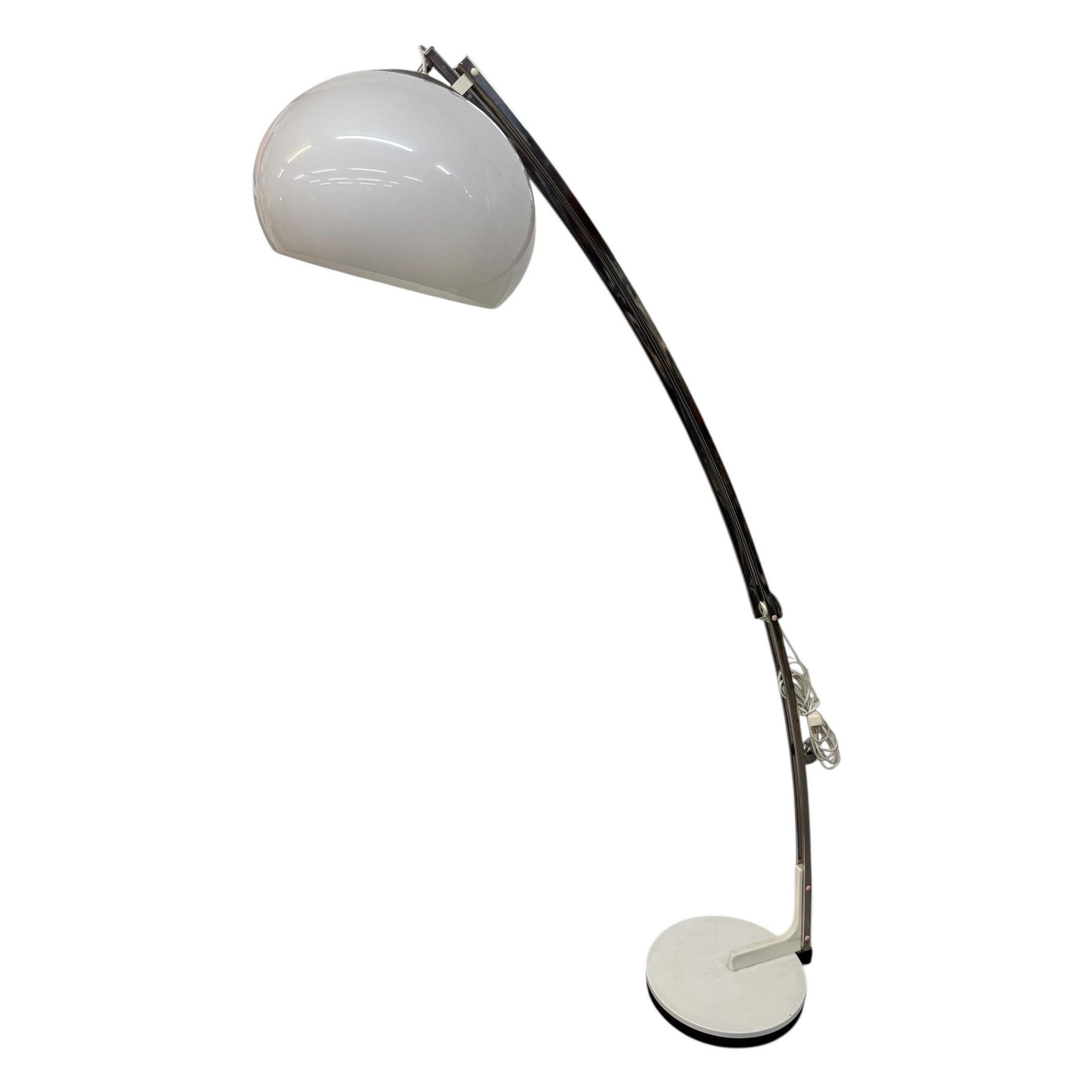 Lampadaire moderne italien du milieu du siècle Goffredo Reggiani en chrome
