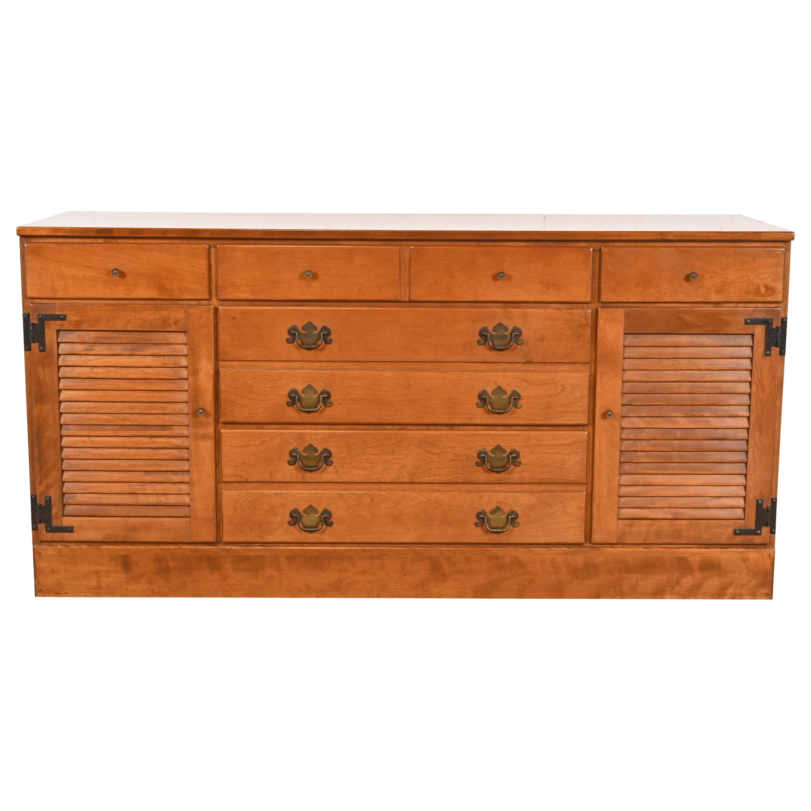 American Colonial Solid Maple Eleven-Drawer Dresser or Credenza, 1970s For Sale