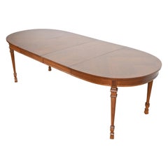 Drexel Table de salle à manger à rallonge en noyer de style Régence française Louis XVI, nouvellement repeinte