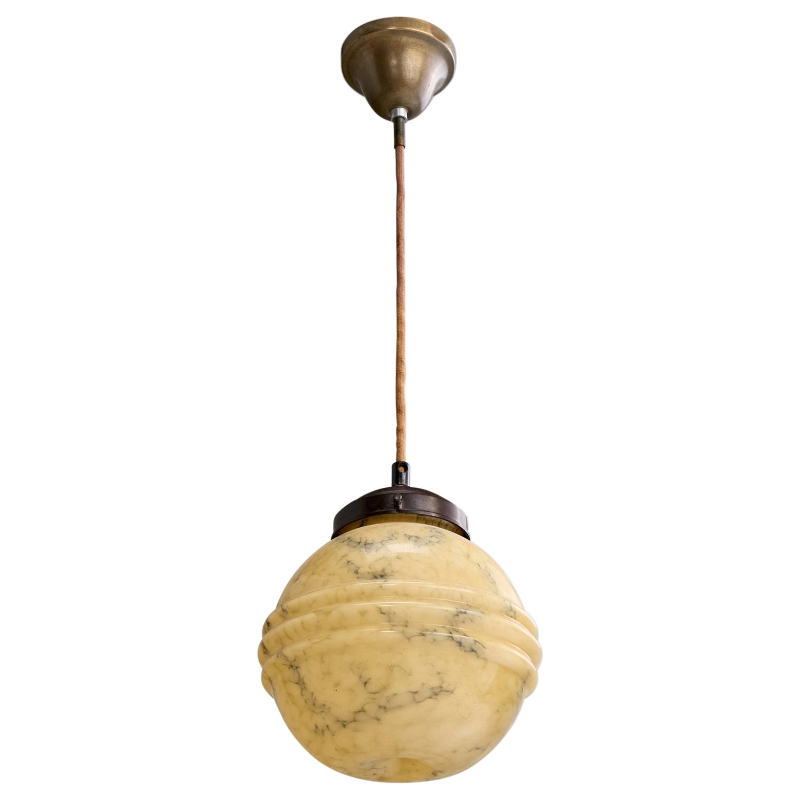 Designer tedesco, lampada a sospensione, metallo, vetro, ottone, Germania, anni '20