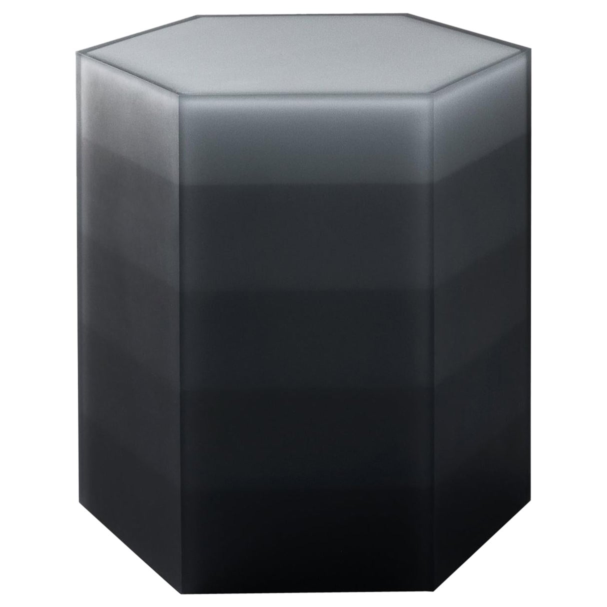 Geometrischer Hex-Kasten-Beistelltisch / Hocker aus grauem Epoxidharz mit geometrischem Gradient, von Facture