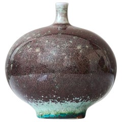 Vase miniature en grès de Berndt Friberg. Gustavsberg Suède années 1960.