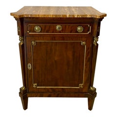 Antique French del XIX secolo, mobile laterale con piano in marmo in mogano figurato di qualità