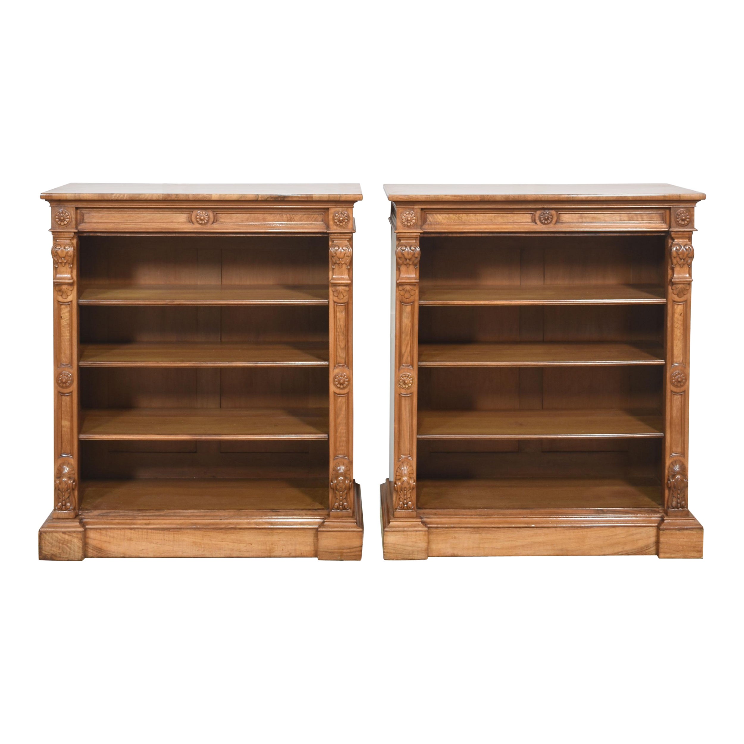 Pair of 19th century walnut open bookcases For Sale