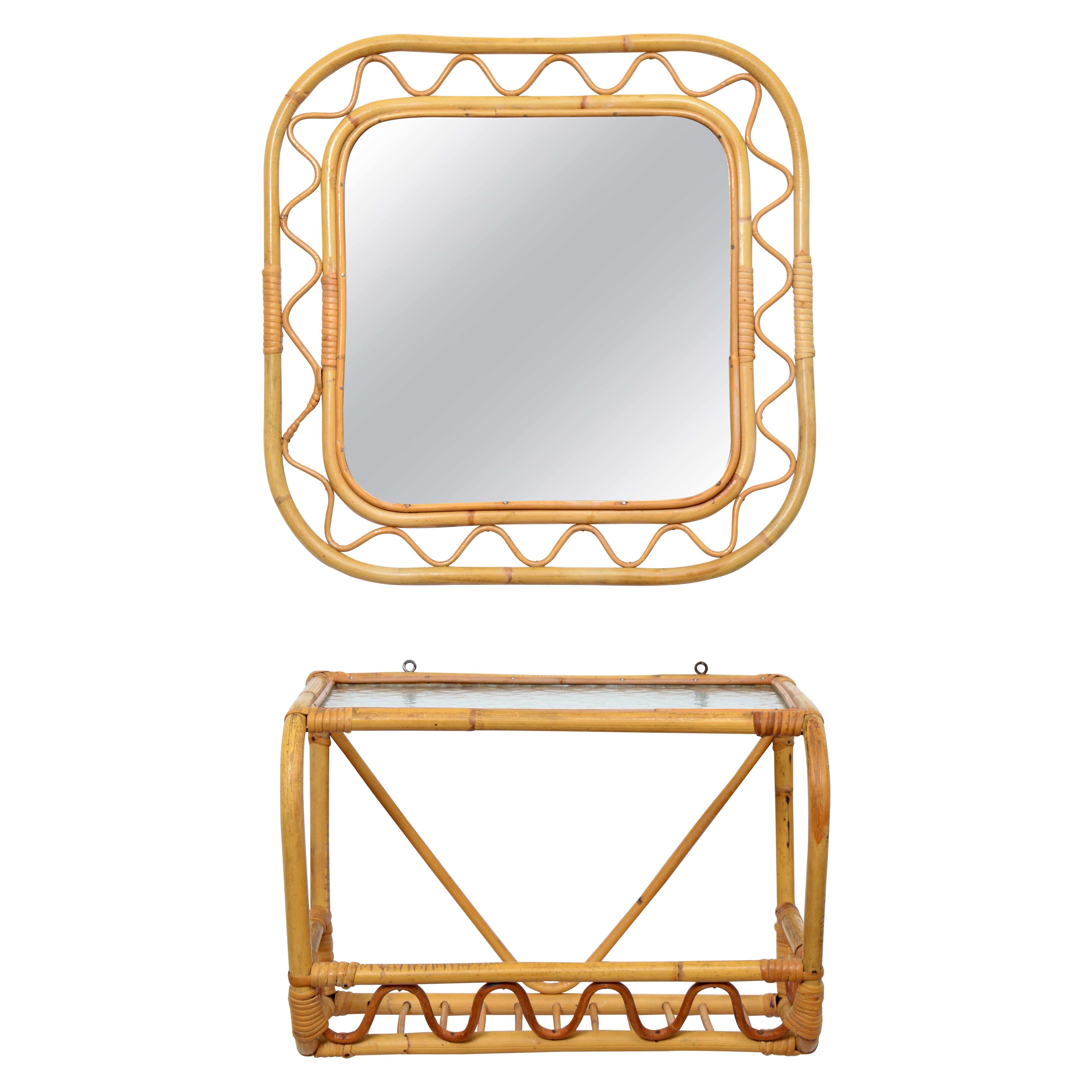 Miroir mural et étagère en rotin osier bambou Svenskt Tenn, Suède, années 1950 en vente