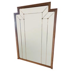Gran espejo de pared Art Deco con marco decorativo y cristal seccionado, francés años 20