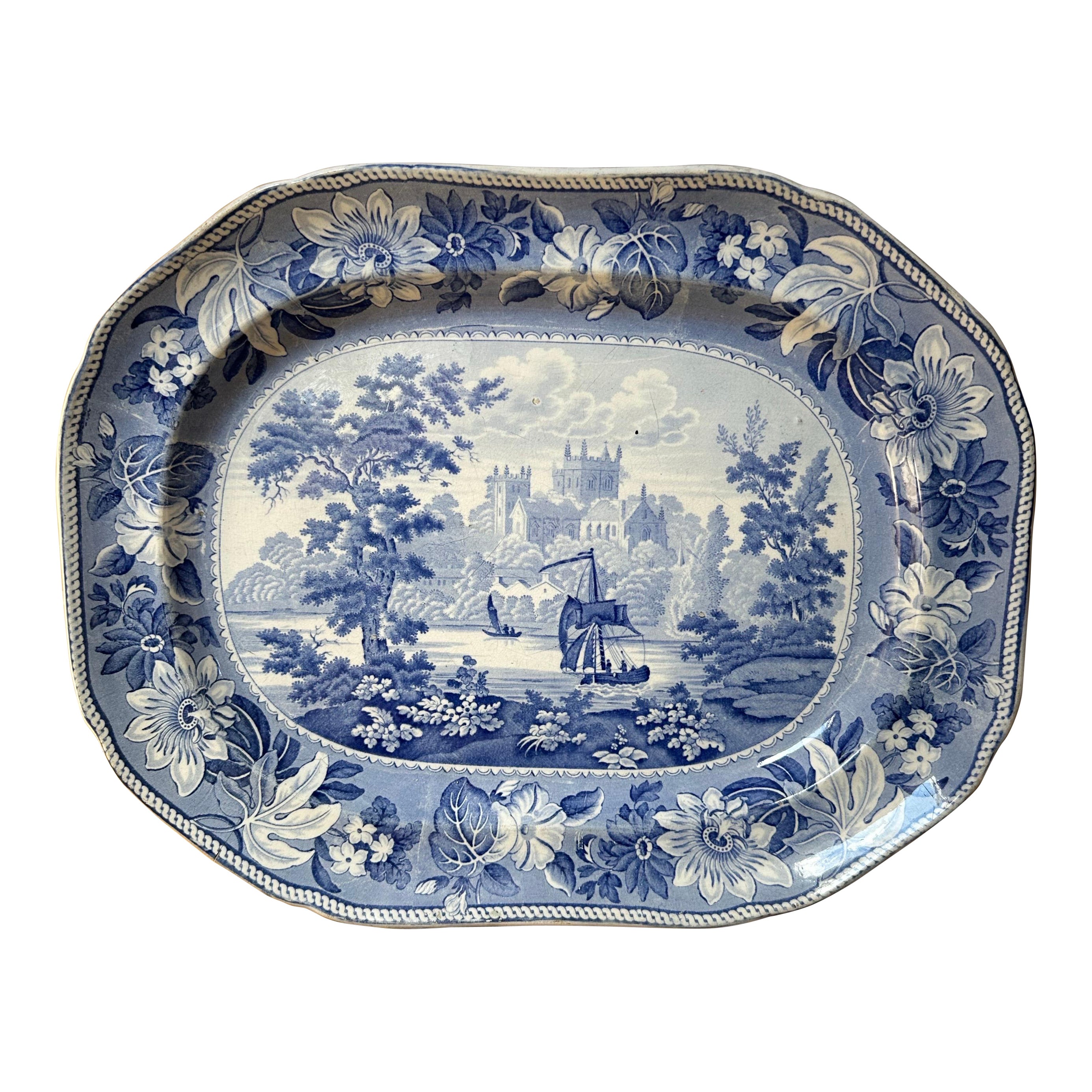 Große blau-weiße Staffordshire-Platte aus der Regency-Zeit