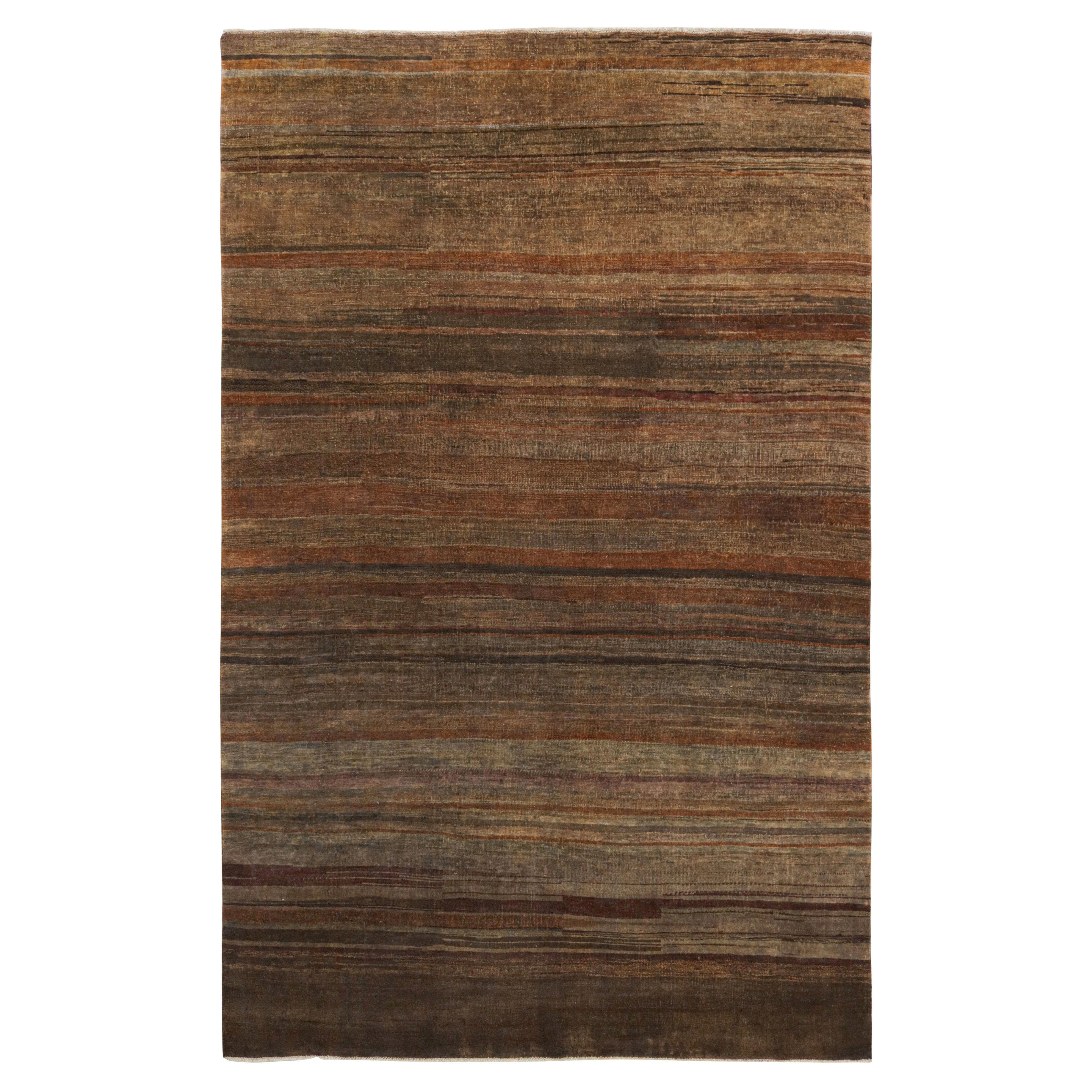 Rug & Kilim: Tappeto moderno a righe e strisce beige-marrone e umbro