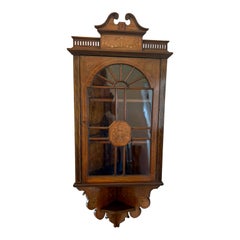 Inhabituel meuble d'angle suspendu en palissandre marqueté de qualité victorienne ancienne