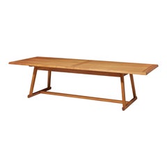 Tavolo da pranzo per esterni Klein in Iroko massiccio di Contemporary Design Works