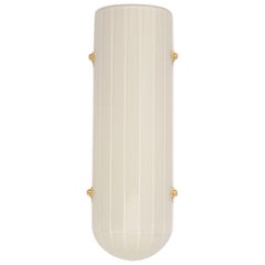 Sconce Selene in ottone spazzolato e vetro lucido al quarzo di Bianco Light & Space