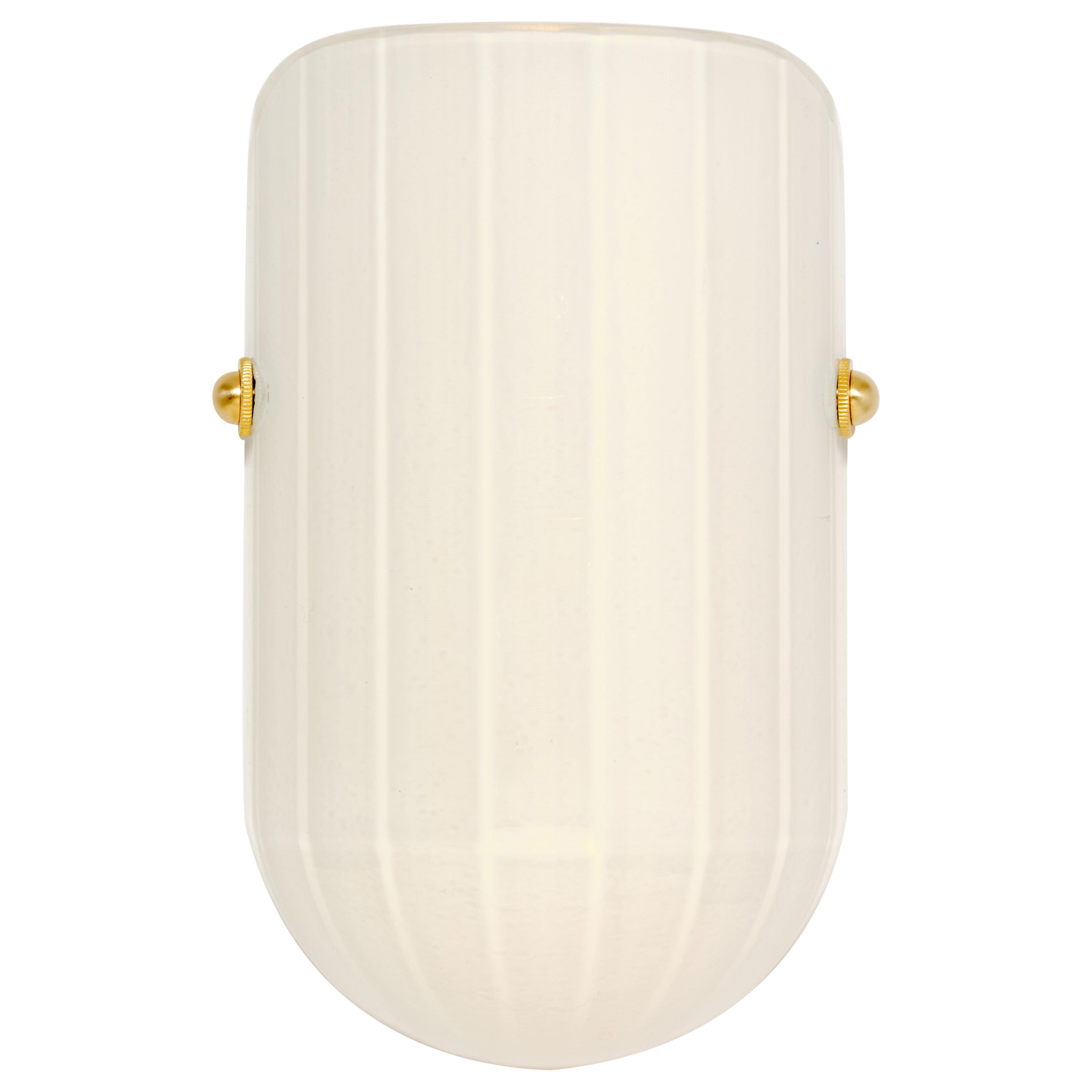 Sconce Selene Mezzo in ottone spazzolato e vetro al quarzo di Bianco Light + Space