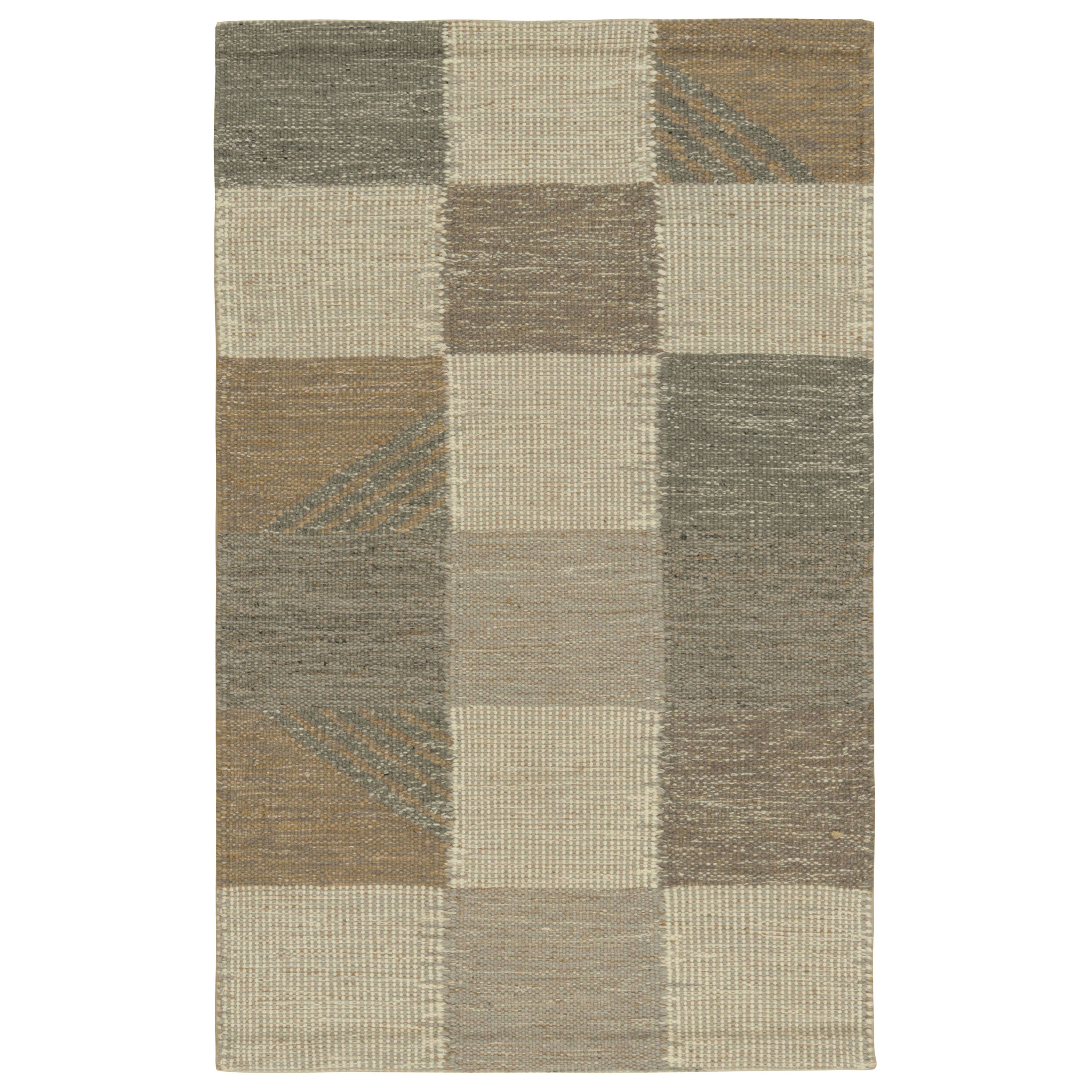 Rug & Kilim's Teppich im skandinavischen Stil in Blau und Grau mit geometrischen Mustern