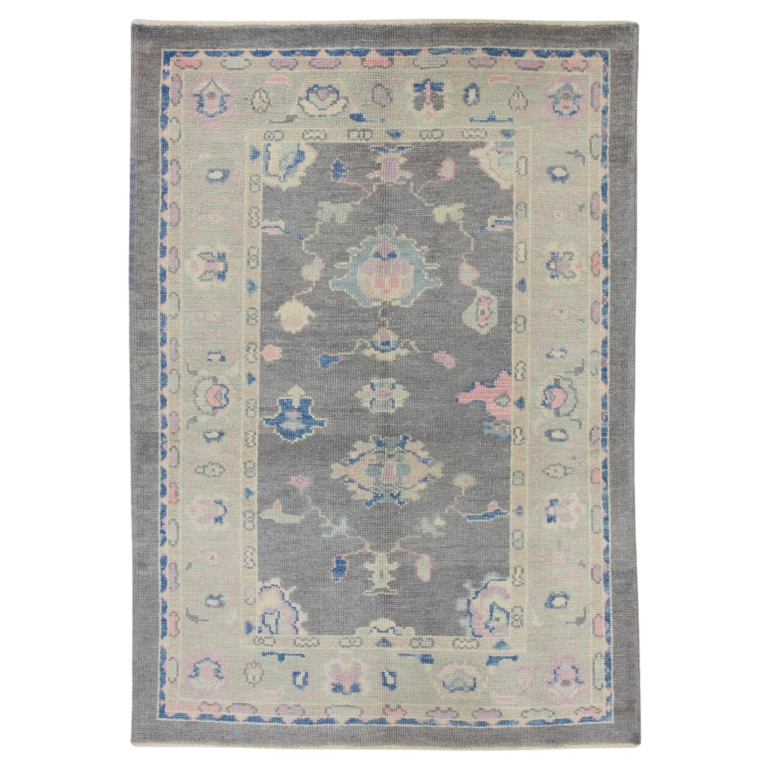 Türkischer Oushak Teppich Rosa, Blau & Elfenbein Handgewebter Wollteppich 4' x 5'11" im Angebot