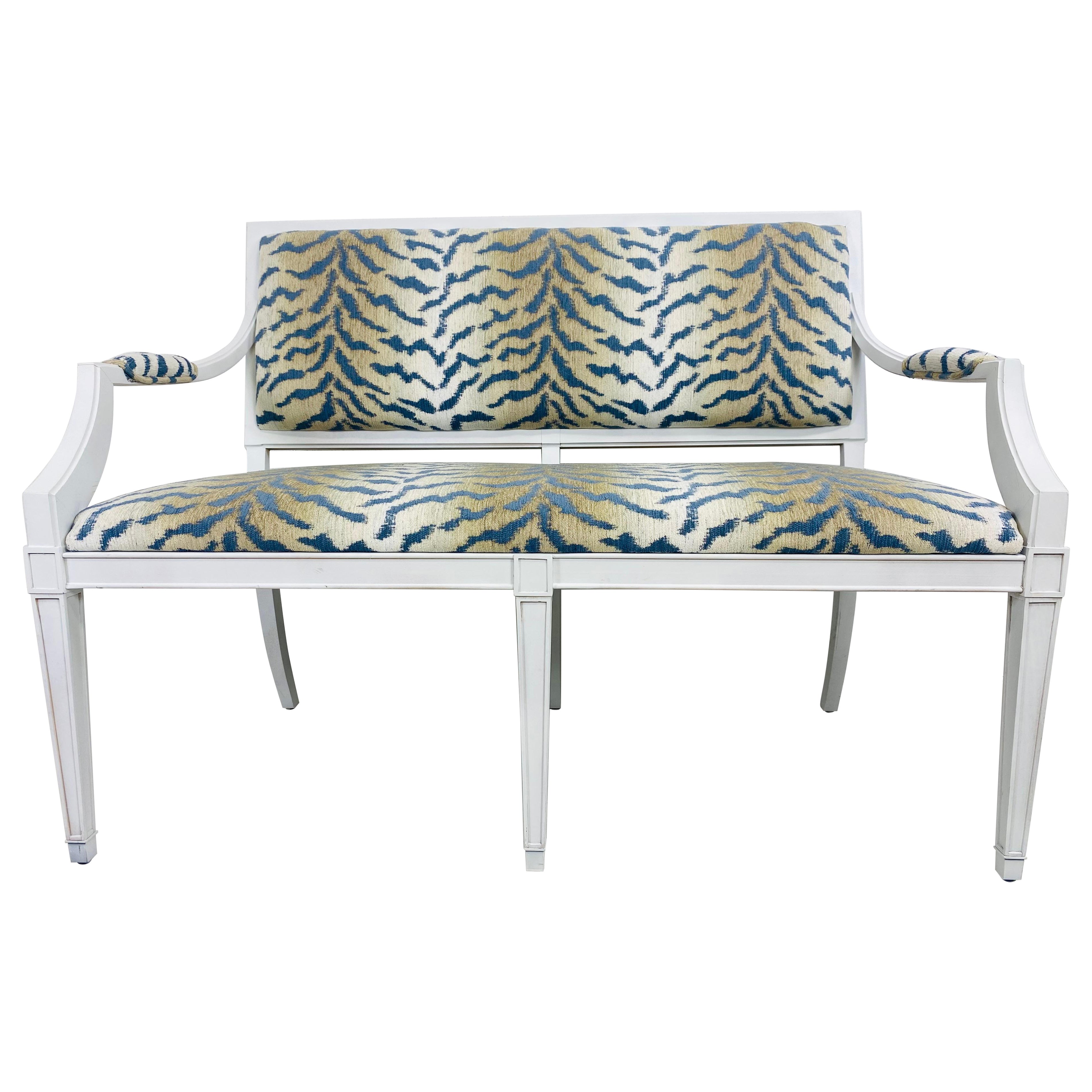 Milling Road per il divano Baker French Empire design by Daryl Carter in vendita