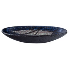 Ingrid Atterberg for Upsala Ekeby, Sweden. Oblong stoneware bowl.