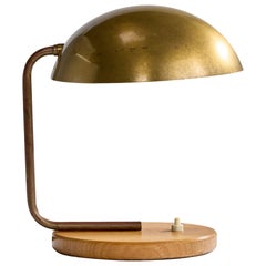 Lampada da tavolo di design svedese, ottone, legno, Svezia, anni '30