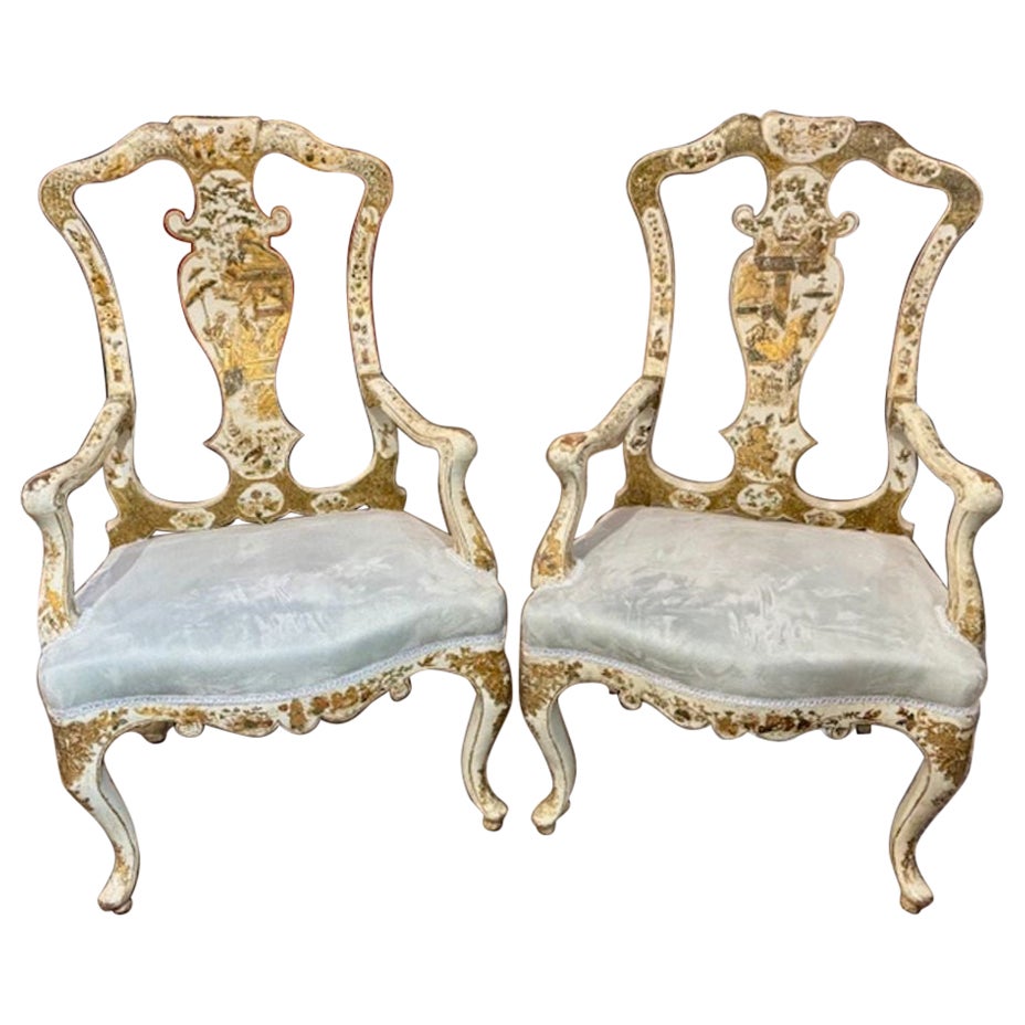 Poltrone Chinoiserie inglesi del XIX secolo laccate color crema in vendita
