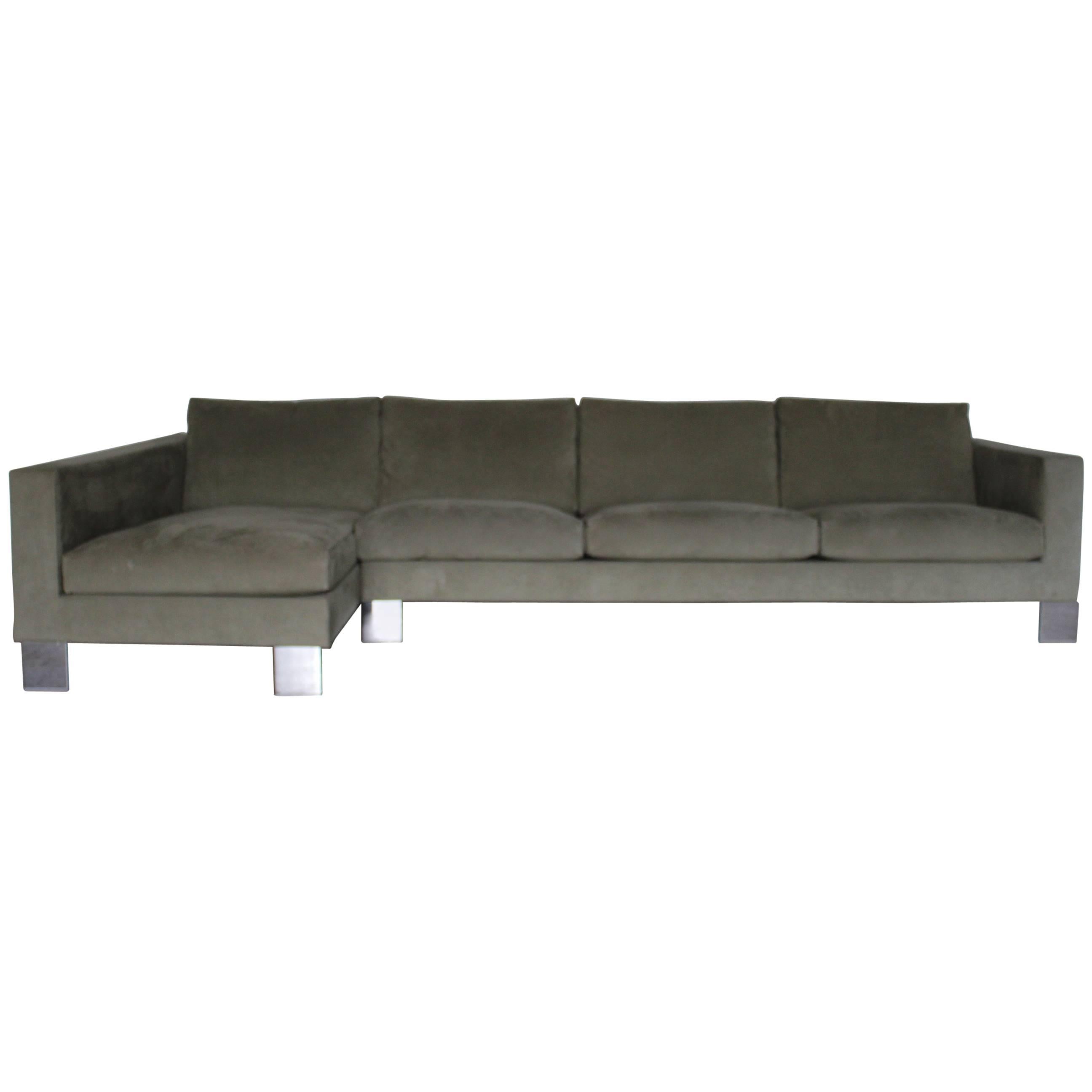 Minotti Pollock: Viersitzer-Sofa in L-Form in Salvia Alcantara, Rodolfo Dordoni