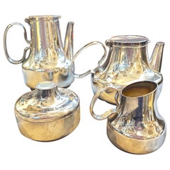 Un set di Lino Sabattini placcato in argento degli anni '70, metà del secolo scorso, mod. Suite 1967