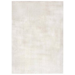 Tapis moderne beige uni en laine et coton noué à la main par Doris Leslie Blau